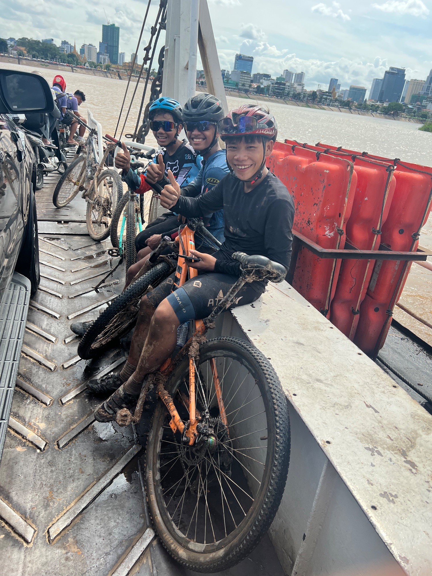 Phnom Penh Pictures