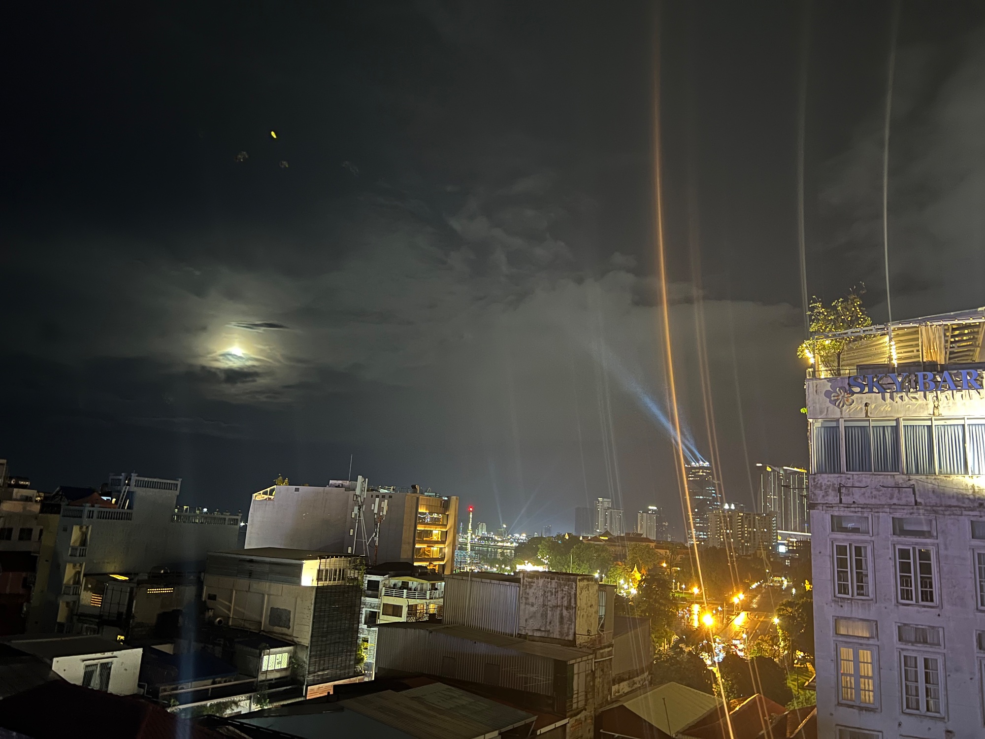 Phnom Penh Pictures